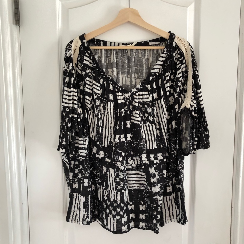 Black White Tribal Print Top